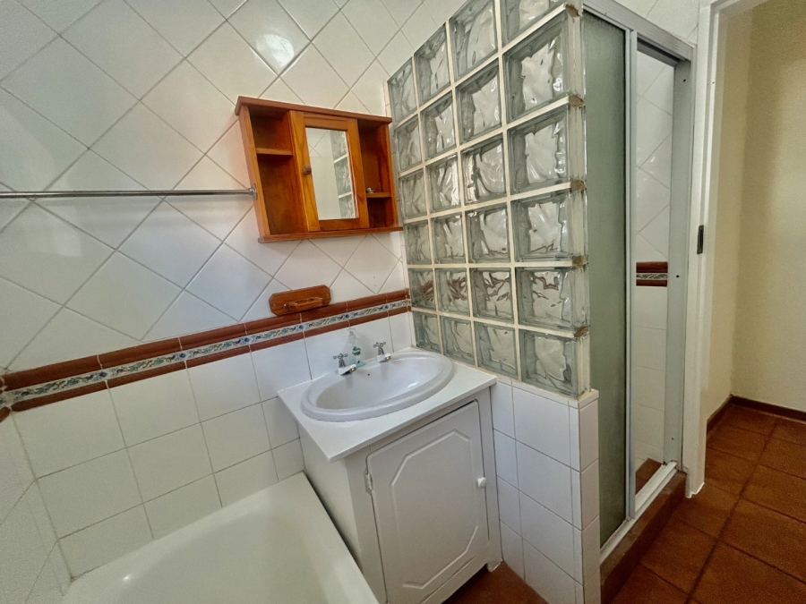5 Bedroom Property for Sale in Ifafi North West